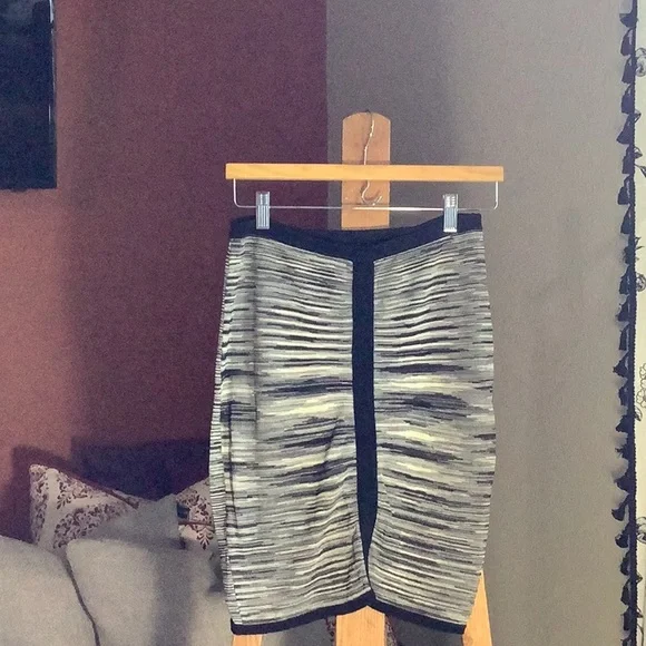 Bebe Black and Gray Midi Skirt - Picture 1 of 4
